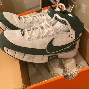 Men’s high top Nike basketball shoes